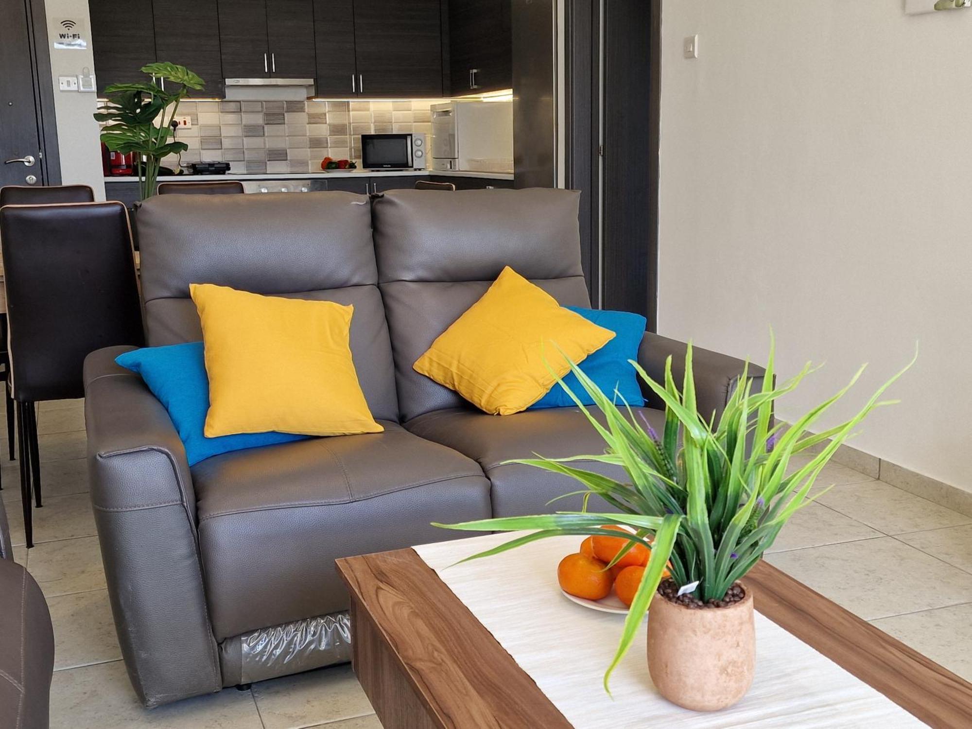 Tropical Paradise 200M From Finikoudes Beach لارنكا المظهر الخارجي الصورة