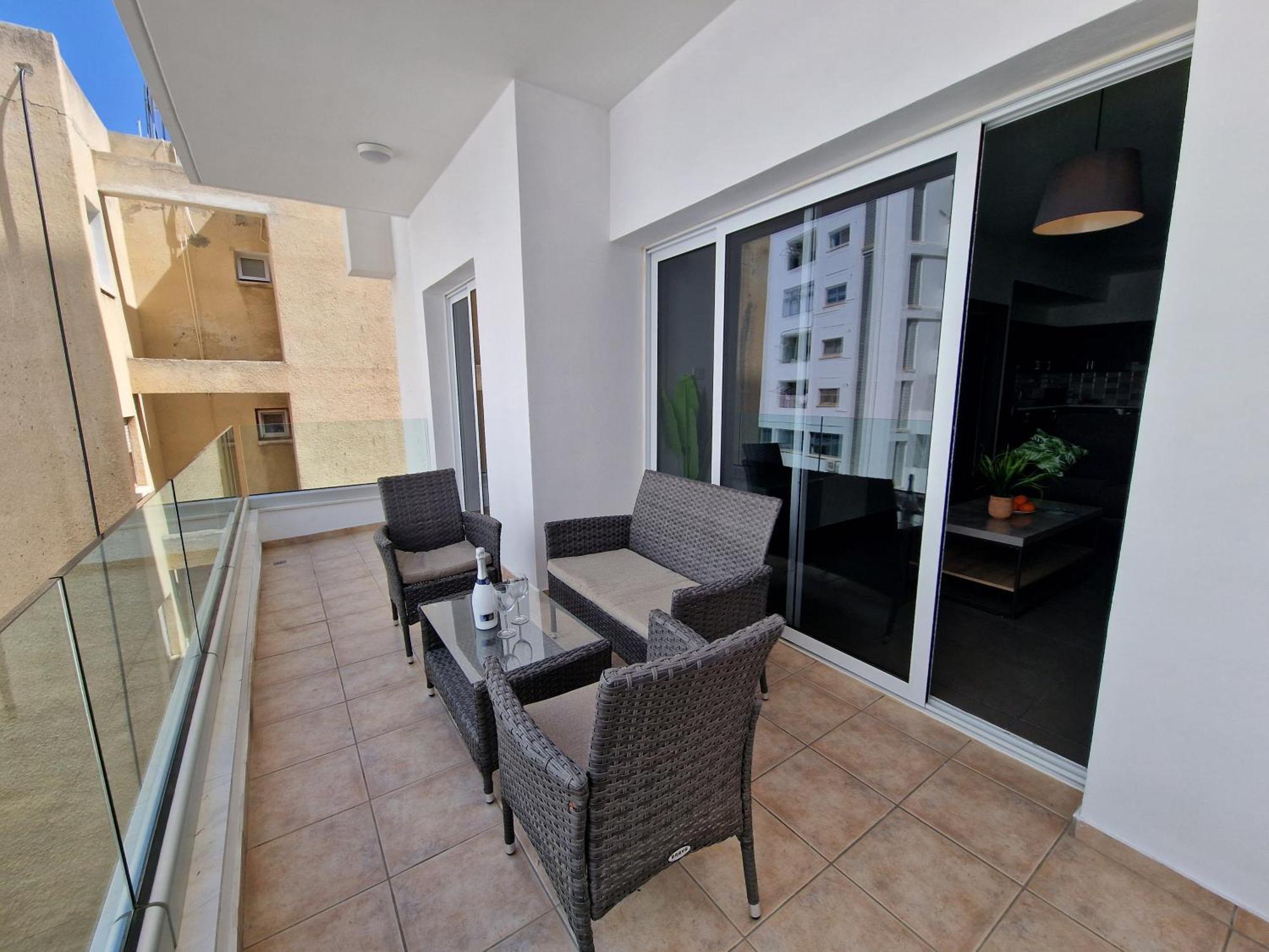 Tropical Paradise 200M From Finikoudes Beach لارنكا المظهر الخارجي الصورة