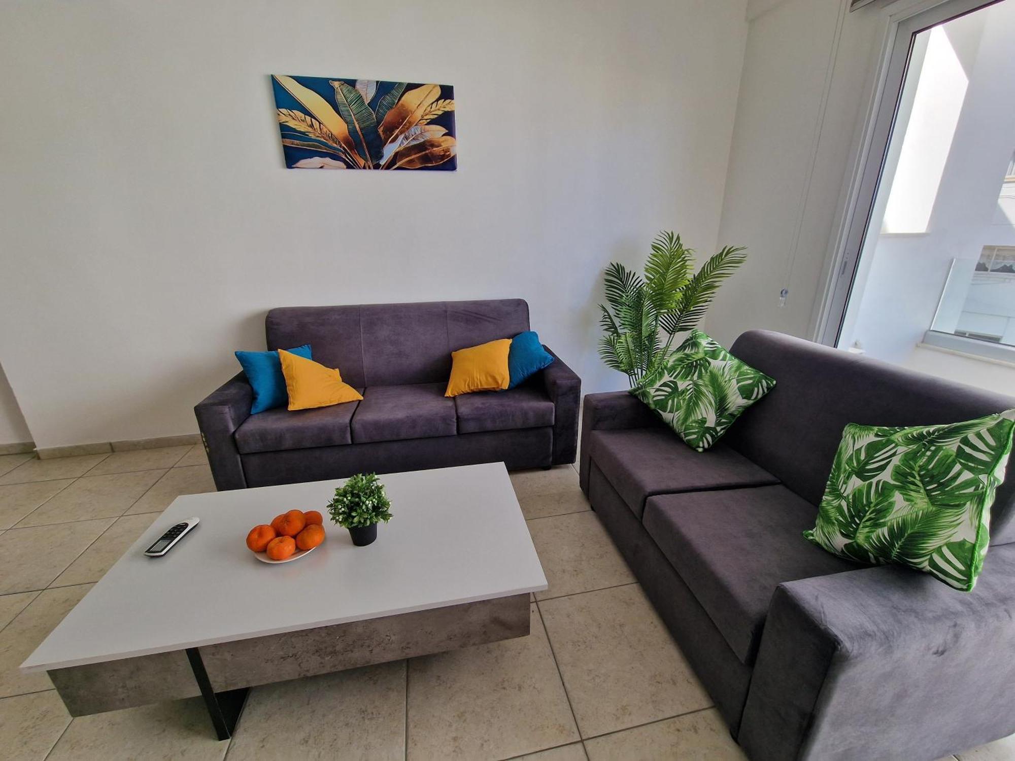 Tropical Paradise 200M From Finikoudes Beach لارنكا المظهر الخارجي الصورة